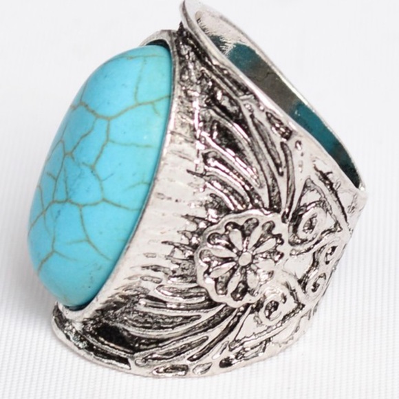 Turquoise Ring - Picture 2 of 3